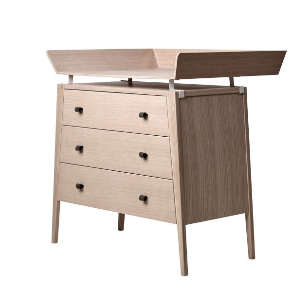 700550-03_Leander-Linea-Changingunit-Dresser-Oak_4_600x600.jpg