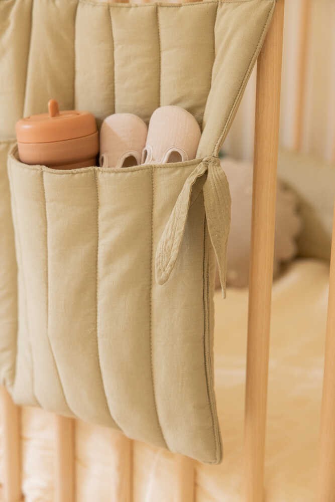 crib-pocket-hanger-olive-lorena-canals-3.jpeg