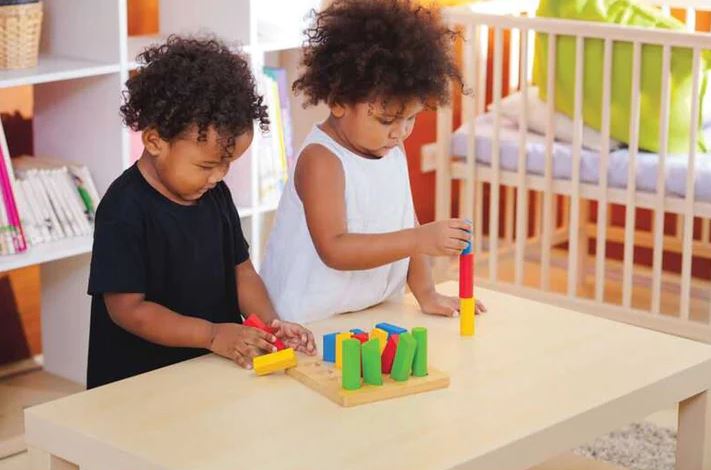 Plan Toys | Geometric Peg Board